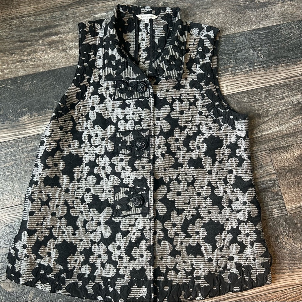 Black And Gray John Mark Vest Floral Large Buttons Women’s Medium